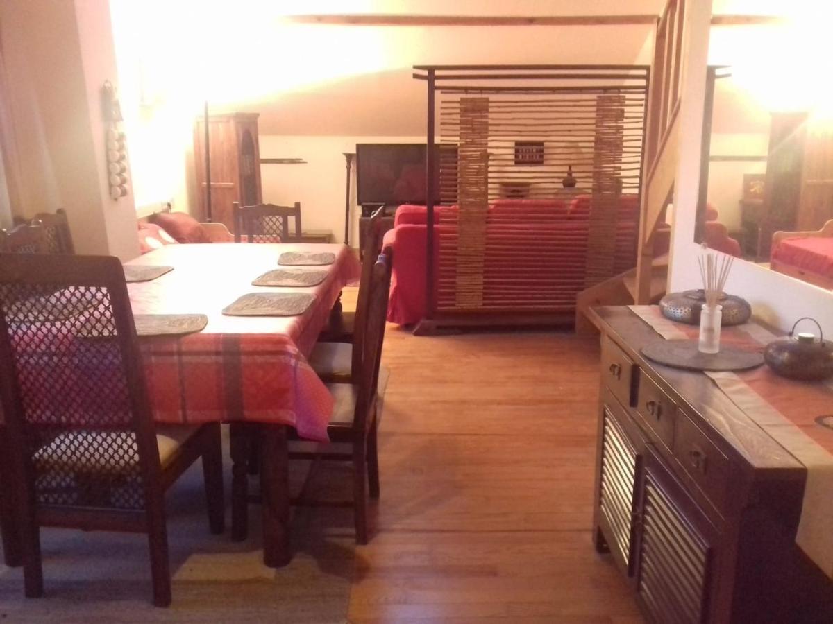 Appartement En Loft 50M2 Dans Maison Avec Chambre En Mezzanine Et Canapes Lits Dans Salon Saint-Pierre-de-Chartreuse Bagian luar foto